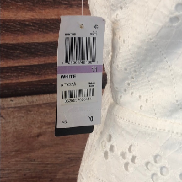 Sleeveless Casual Dress - Picture 4 of 9